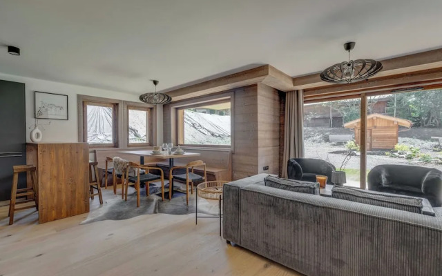 Ideal 3 Bedroom Apartment With 200m2 Garden