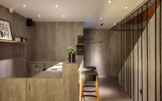 One Forest Youth Hostel (Shanghai Overseas)