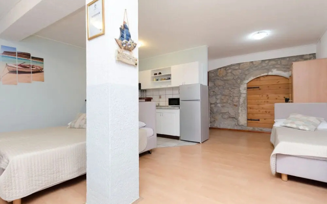 Apartment Goran
