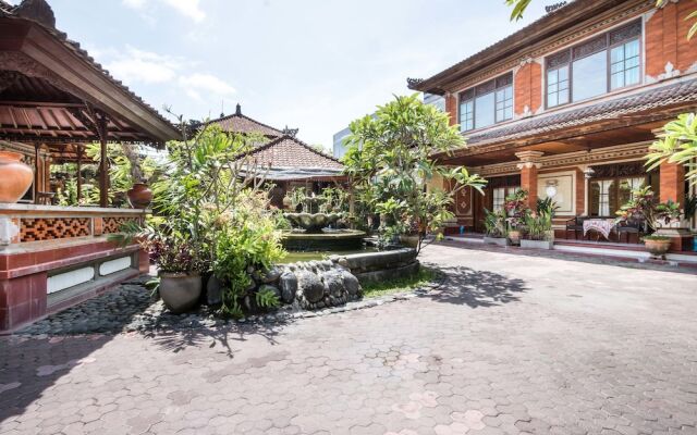 RedDoorz near Duyung Beach Sanur