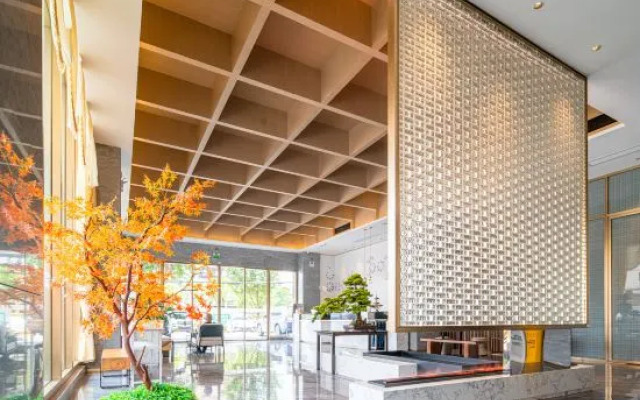 OUSILANDE International Hotel