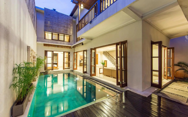 White Lotus Villas