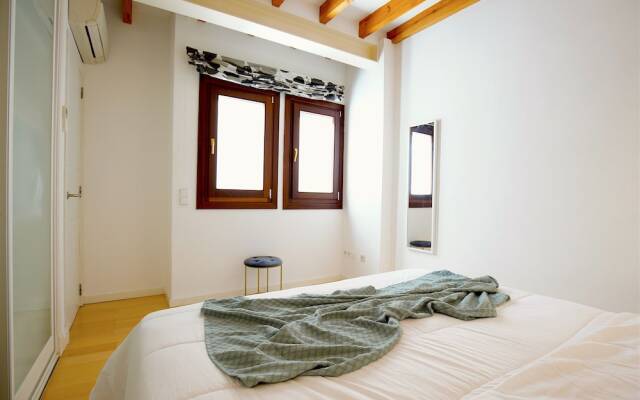 Apartamentos Montmari
