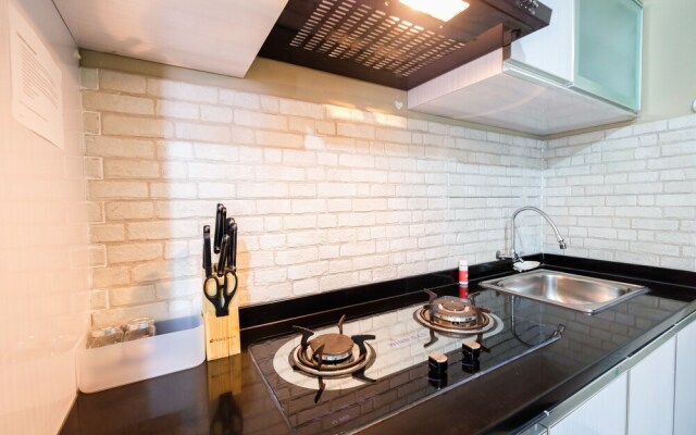 2 Bedrooms at Gading Greenhill Apartment by Travelio