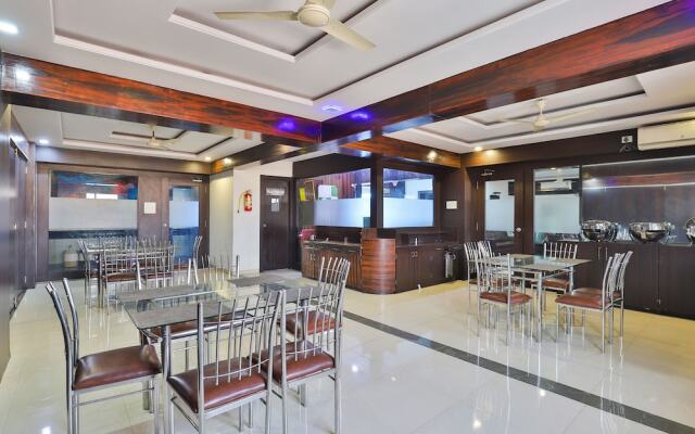 Oyo 24135 Hotel Anand Inn