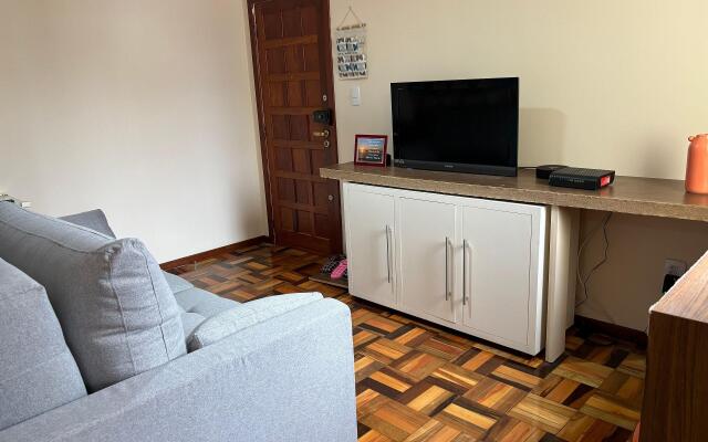 Apto otima localização Centro de Floripa ELY0201