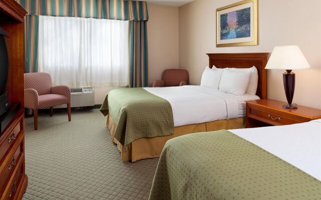 HomeRidge Inn & Suites