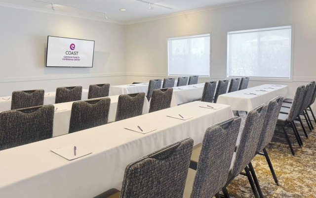 Coast Canmore Hotel & Conference Centre