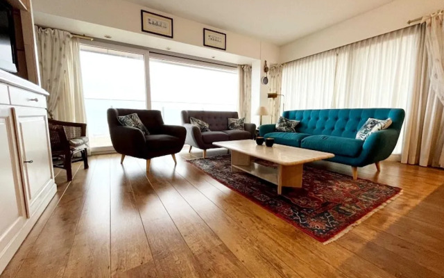 Apartment in Wenduine With Stunning Sea Views