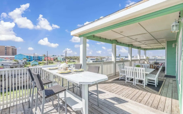 Ocean Views Optional Golf Cart Sleeps 14