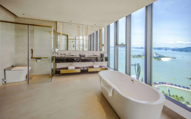 Radisson Blu Hotel, Ha Long Bay