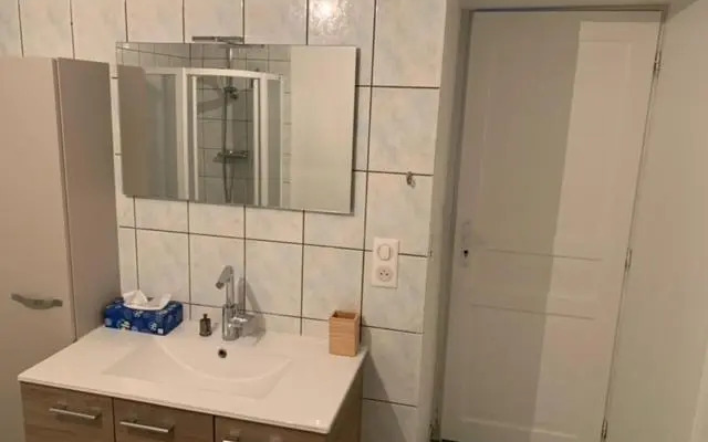 Petite maison lorraine avec cheminée et jardin