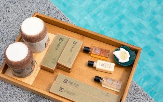 Wanning Moye Homestay (Riyuewan Surfing Store)