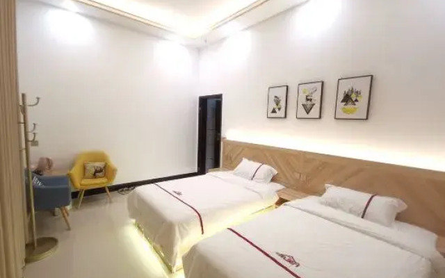 Longhai Yijian B&B