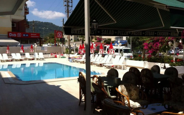 Oasis Otel