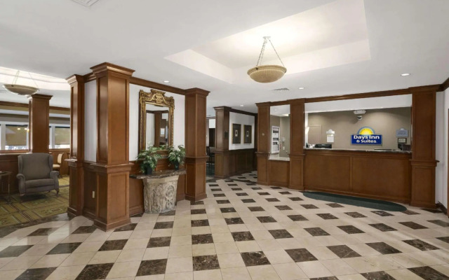 Days Inn & Suites Omaha NE