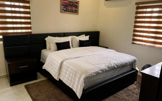 Tennys Place Apartments GARKI