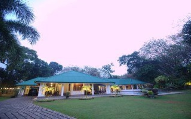 Sanctuary Lodge