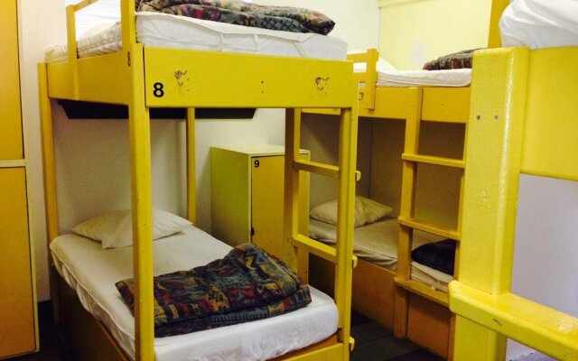 HI-Victoria Hostel