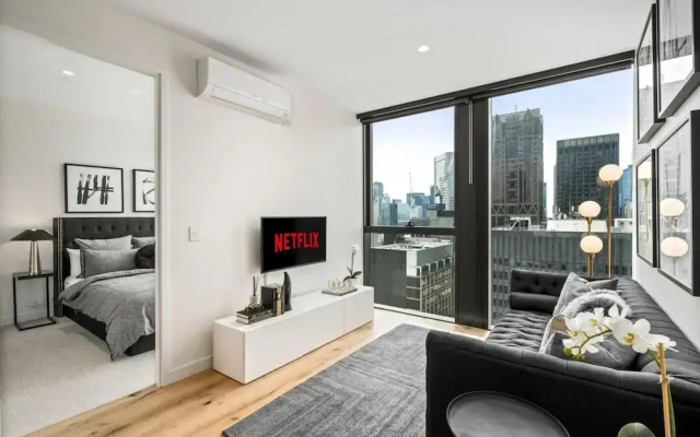 Luxuria Apartments - Collins House