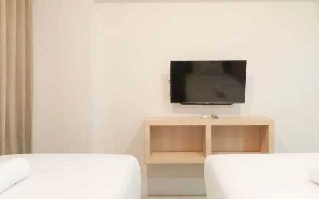 Tranquil And Comfort Studio At De Prima Apartment