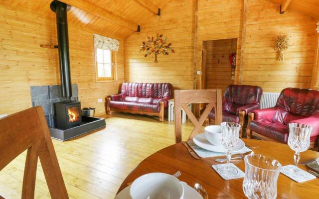 Acorn Lodge