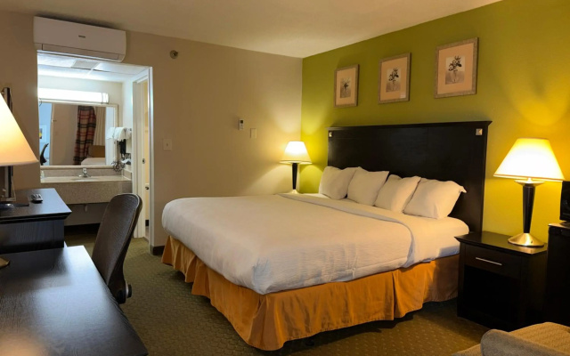 Quality Inn & Suites Moline - Quad Cities
