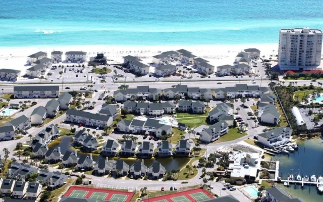 Sandpiper Cove 1129 2 Bedroom Condo by RedAwning