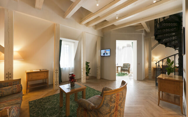 Grandhotel AMBASSADOR National House