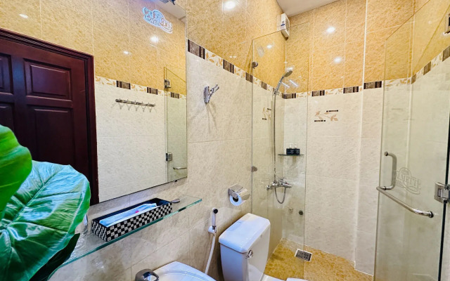 Calmette Hotel