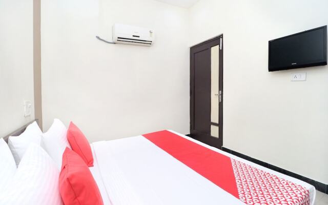 Hotel Silver Star By OYO Rooms