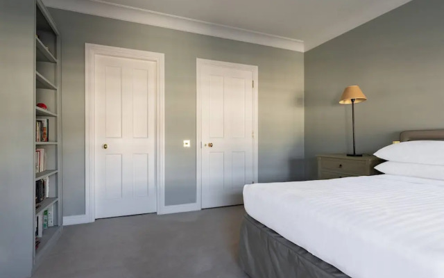 Earl's Court Square XI by Onefinestay