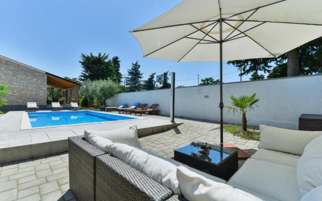 Apartments Crno