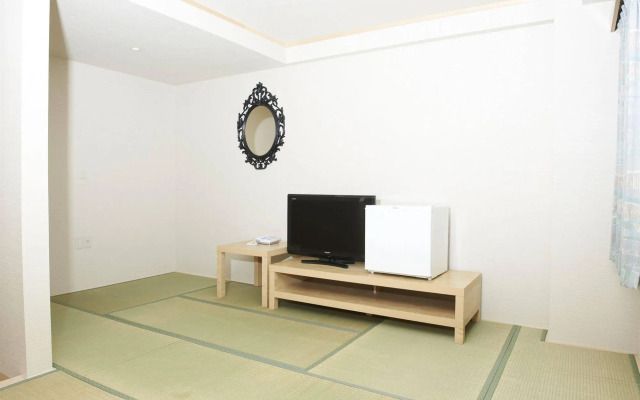 Hotel Empire in Shinjuku