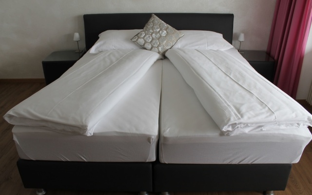 Bernina Bed and Breakfast – Guest Rooms – Davos