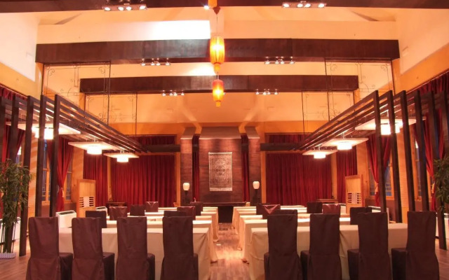 The Silk Road Dunhuang Hotel