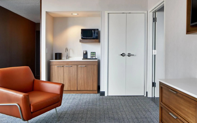 Courtyard By Marriott Detroit Downtown