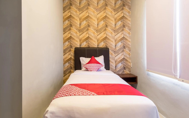 Super Oyo 360 Mangaan Residence