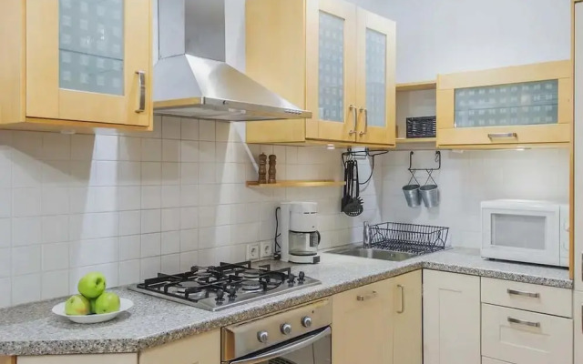 GM Apartment Smolenskaya 10