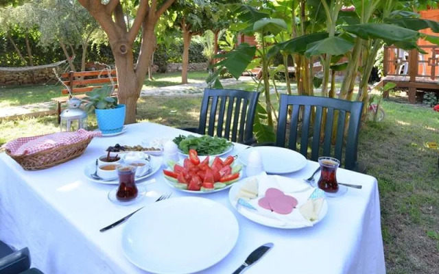 Oblomov Bungalows Apart
