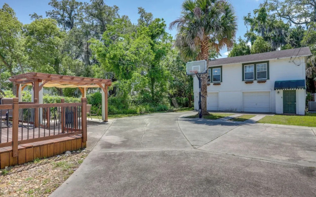 Beautiful Jacksonville Home: Walkable Location