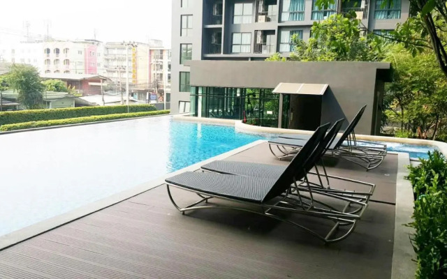The Excel Groove Condo at Lasalle 52