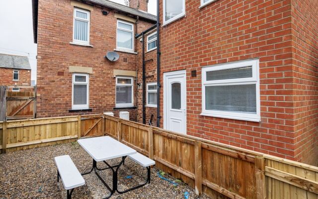 Bedlington - House - Sleeps 3 - Parking - Garden