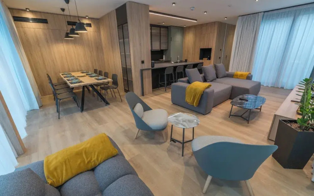 BJ81 Suite Hotel
