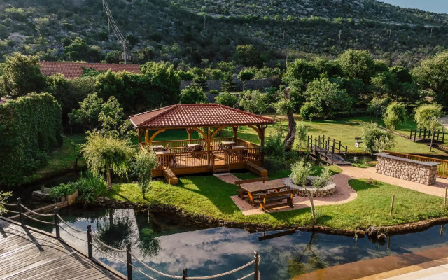 Veladrion Resort
