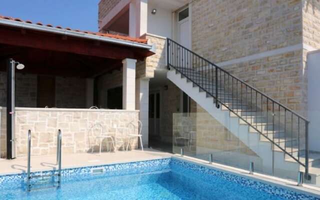 Boutique Rooms - With Pool - 6 - R203