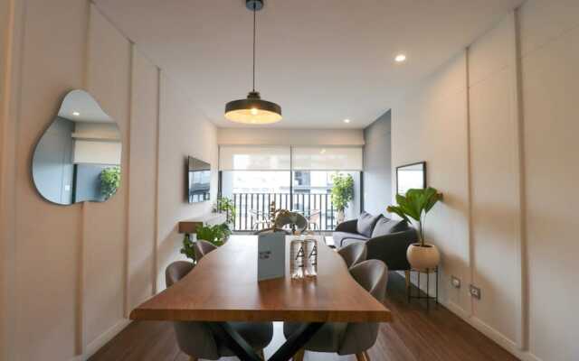 w Fantastic 2BR With Balcony in Miraflores