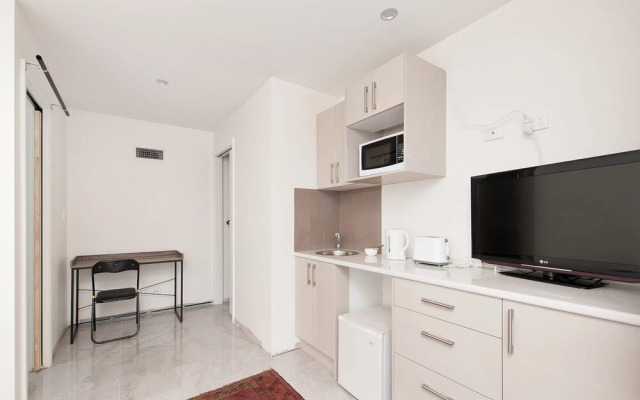 Emerald Studio Room 1 Seagrass Circuit