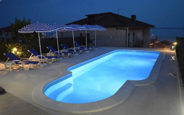 Vin - With Pool - A3