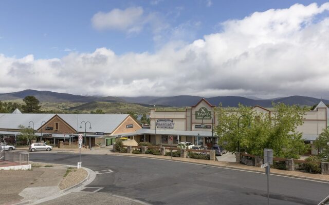 Razorback 6 - Razorback Plaza Jindabyne